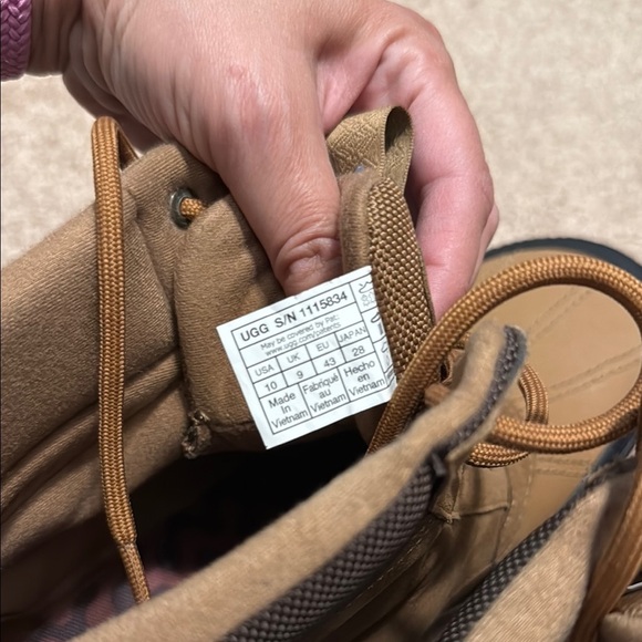 UGG Emmett duck boot Tan and Black Weather-Resistant Snow Boots - Picture 7 of 8